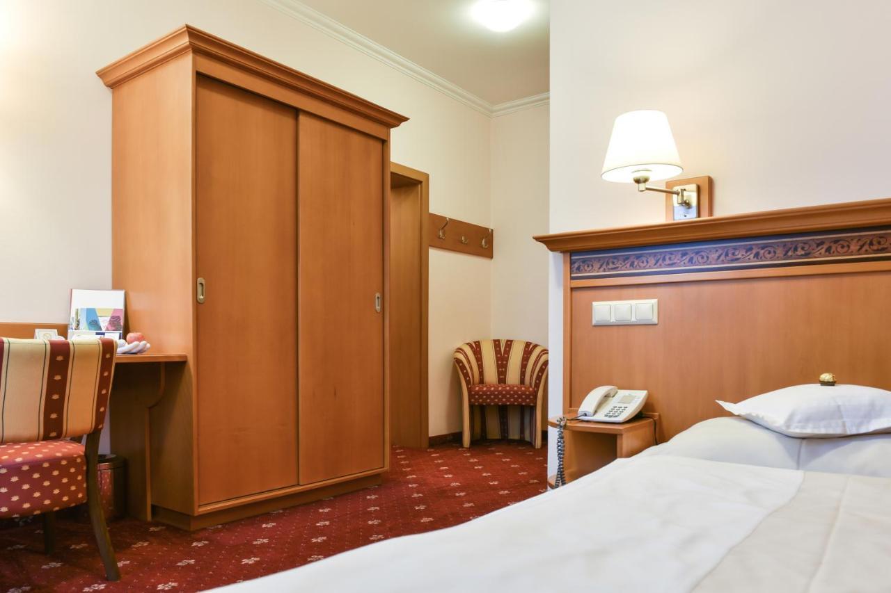 Hotel Alexandra Wels Buitenkant foto