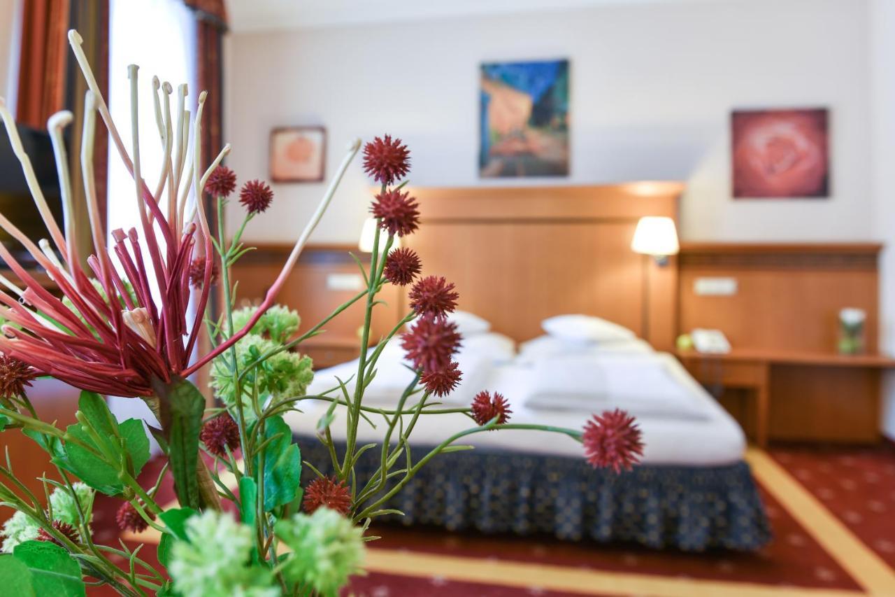 Hotel Alexandra Wels Buitenkant foto